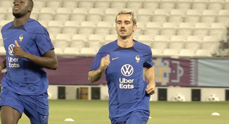 Antoine Griezmann in training action, alongside Ibrahima Konate