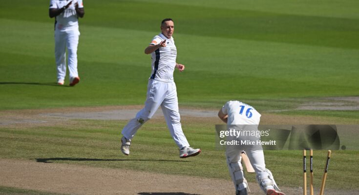 HOVE, ENGLAND - SEPTEMBER 09: Kyle Abbott of Hampshire celebrates after bowling Jack Carson of Sussex on Day 2 of the Rothesay County Championship Division 1 match between Sussex and Hampshire at The 1st Central County Ground on September 09, 2025 in Hove, England. (Photo by Mike Hewitt/Getty Images)