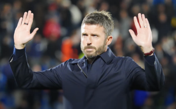 Michael Carrick apologises to fans